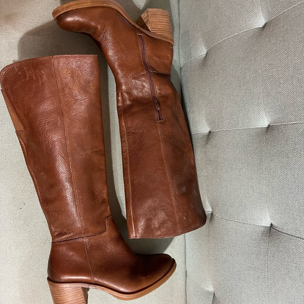 Lucky brand leather boots, like new condition size 6.5